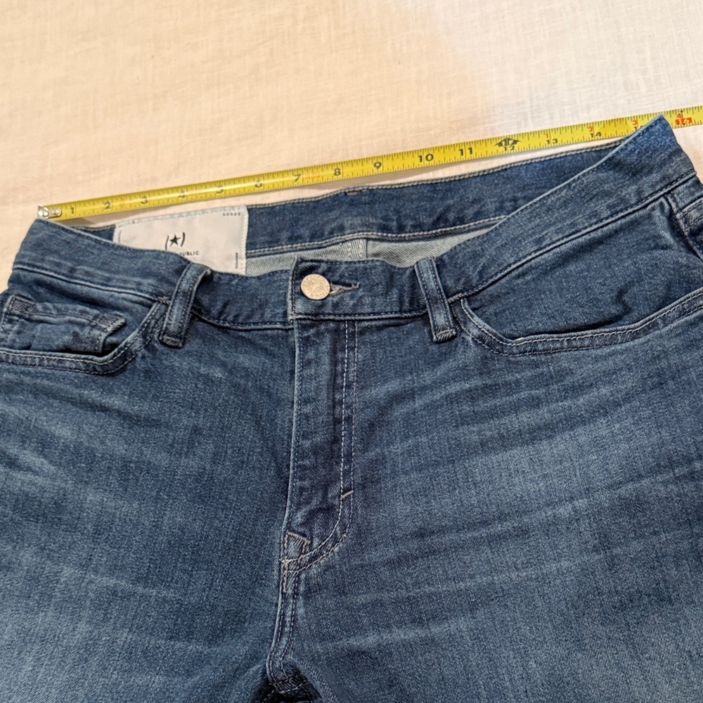 Banana Republic Men’s Jeans – Classic Blue Denim – size 32x32 - Picture 3 of 8